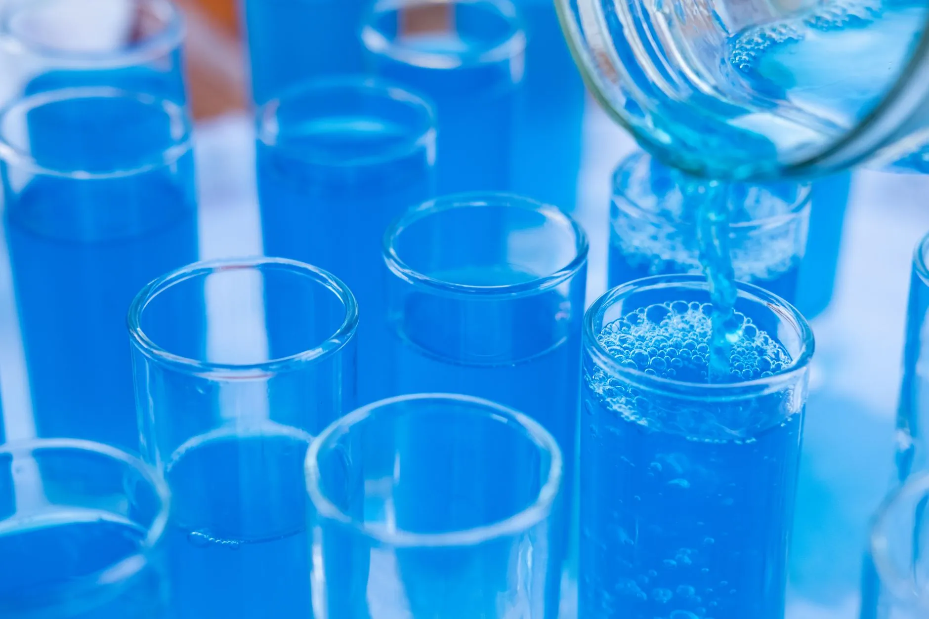 基于生物技术的护肤产品稳定性对比:美丽云集系列实测分析正文配图 1